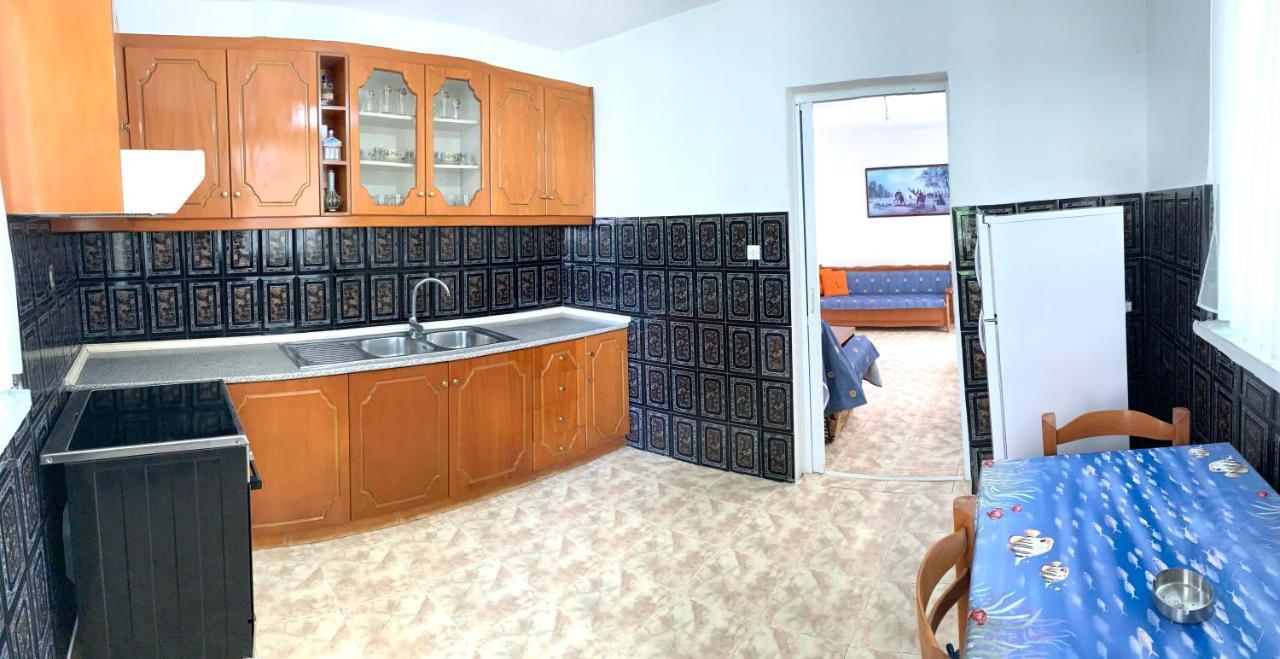 Duka Apts Sarandë エクステリア 写真