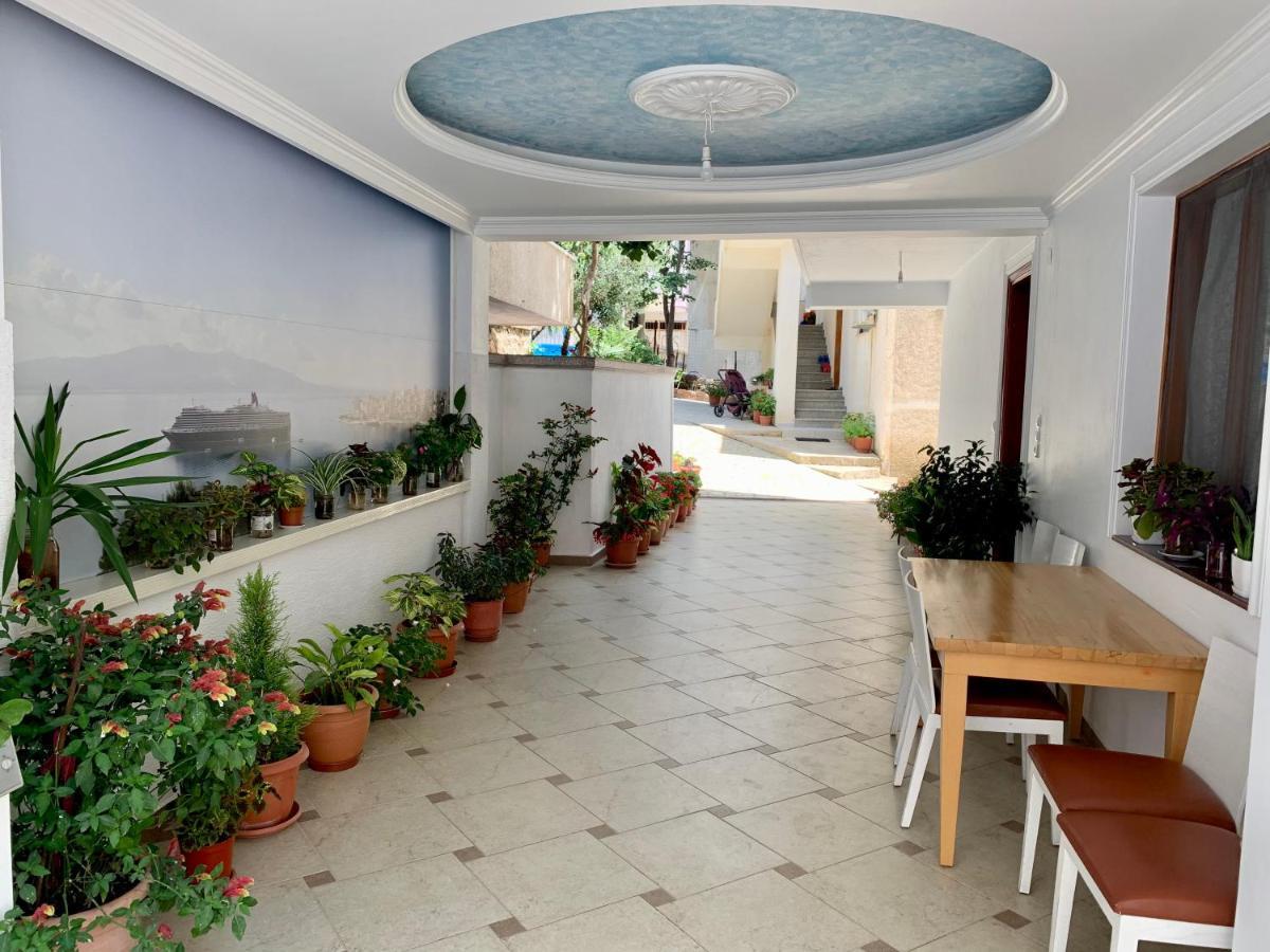 Duka Apts Sarandë エクステリア 写真
