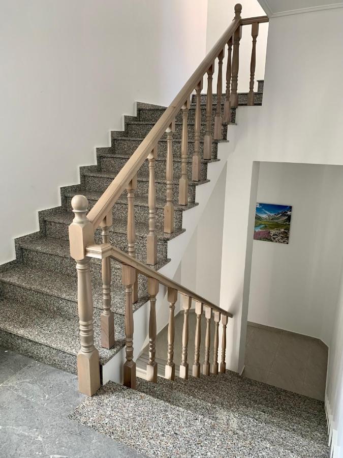 Duka Apts Sarandë エクステリア 写真
