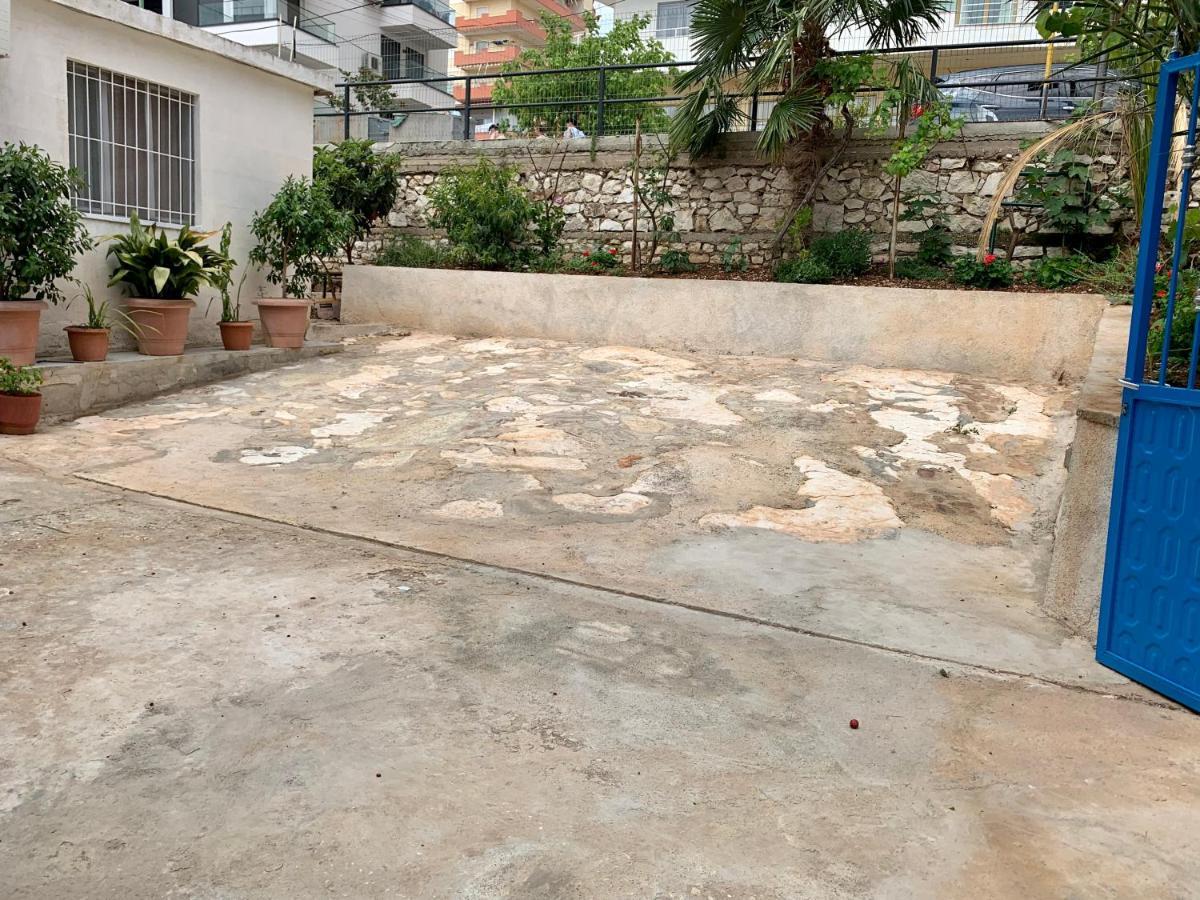 Duka Apts Sarandë エクステリア 写真