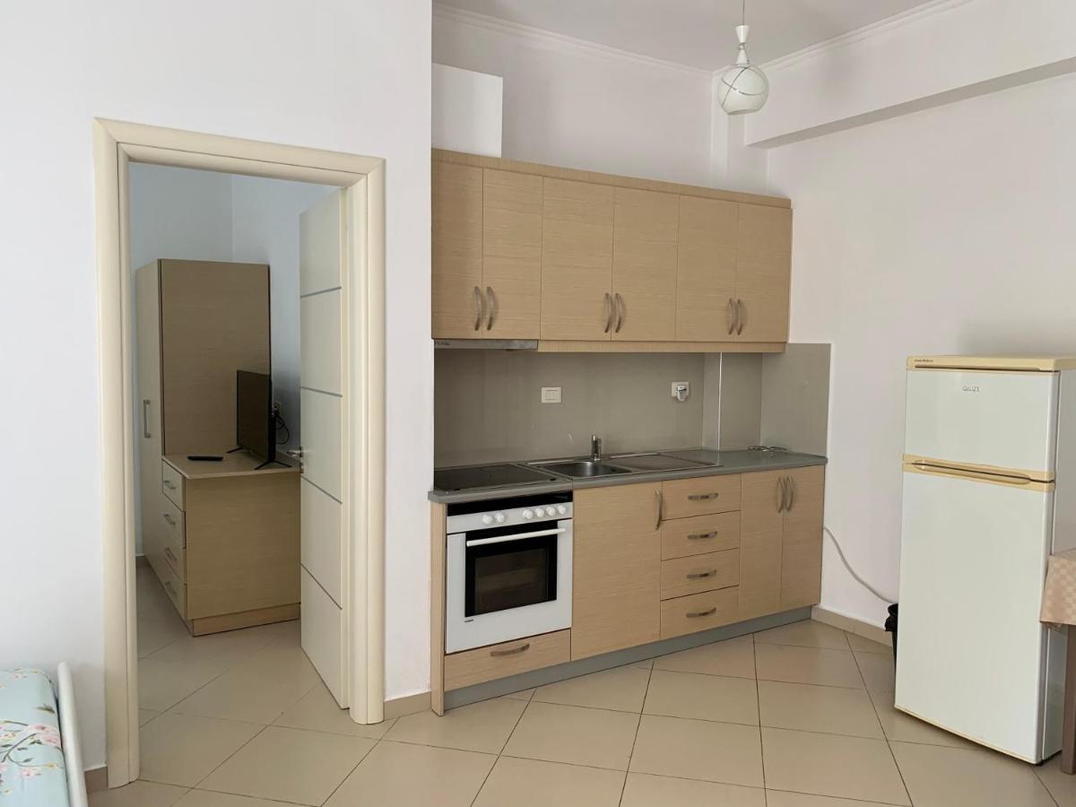 Duka Apts Sarandë エクステリア 写真