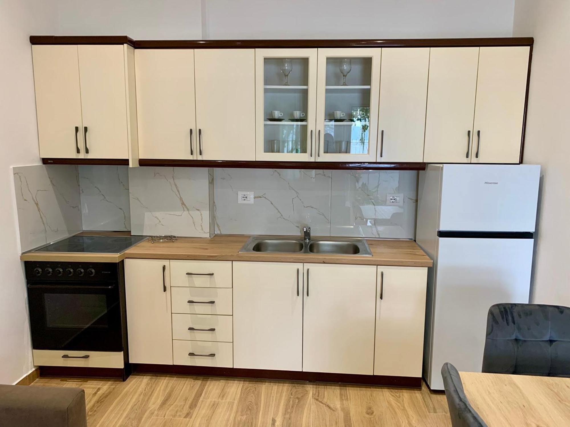 Duka Apts Sarandë エクステリア 写真